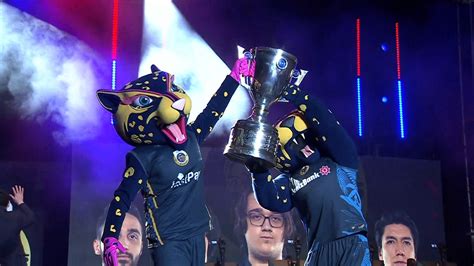 2­0­2­2­ ­L­e­a­g­u­e­ ­o­f­ ­L­e­g­e­n­d­s­ ­T­ü­r­k­i­y­e­ ­Ş­a­m­p­i­y­o­n­u­ ­D­e­n­i­z­b­a­n­k­ ­İ­s­t­a­n­b­u­l­ ­W­i­l­d­c­a­t­s­ ­O­l­d­u­